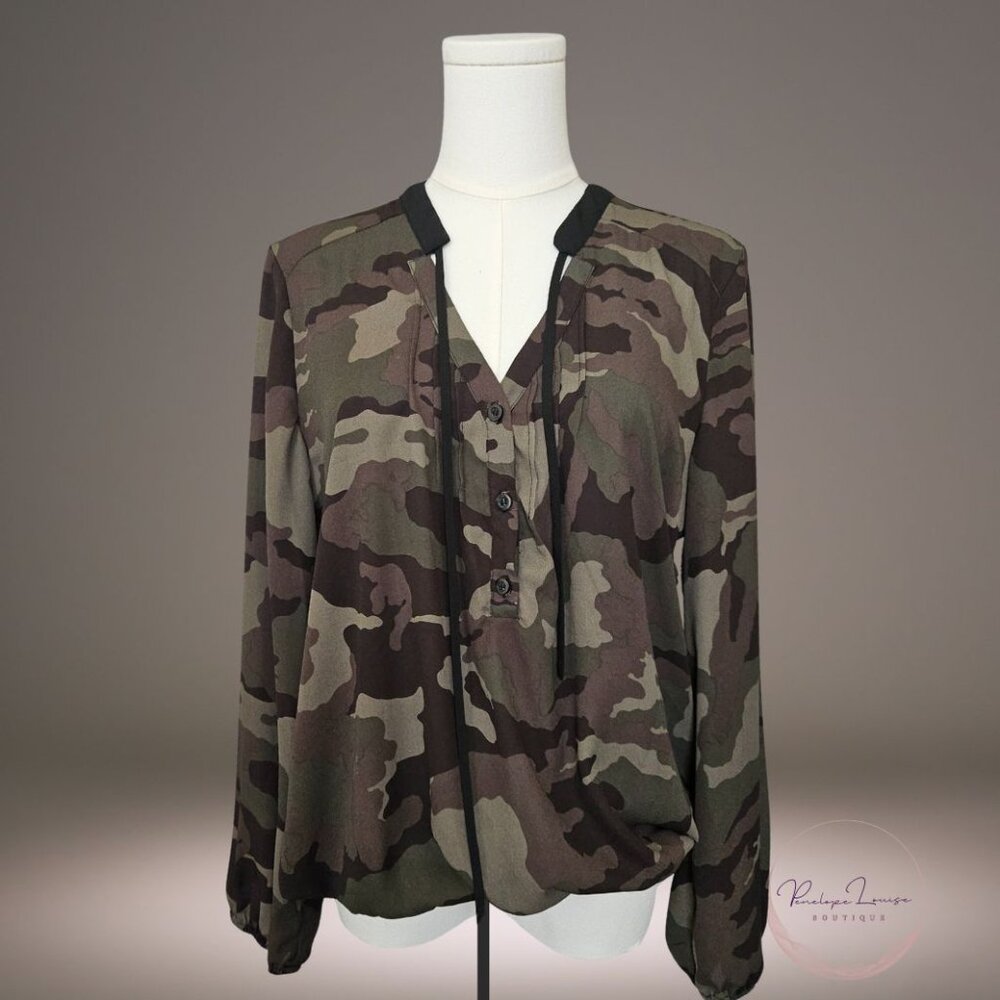 New York & Company Camo Print Blouse – Size M | Long Sleeve V-Neck Tunic - NWT